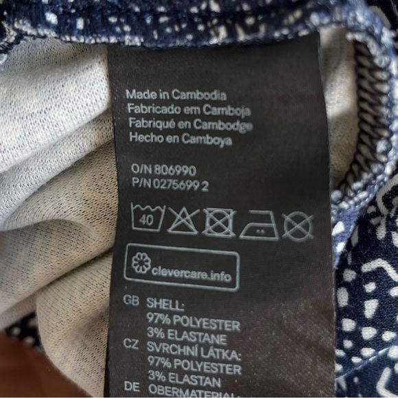 •H&M• Navy/White Patterned Pull-On Skirt - Size Large - Picture 6 of 8